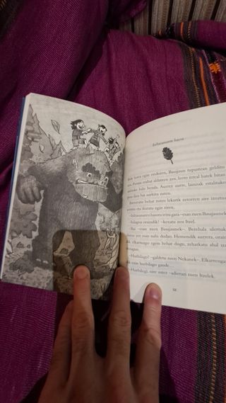 Itzel libro infantil juvenil.