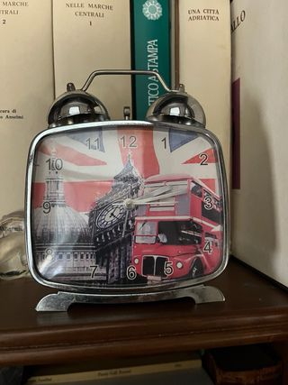 Sveglia da tavolo stile inglese