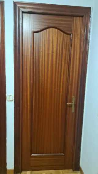 Puertas de interior de madera de sapeli