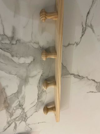 Perchero de madera para pared