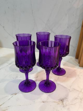 Copas de vino moradas para exterior  Plástico duro