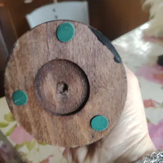 Statuina in ceramica bambina con cesto