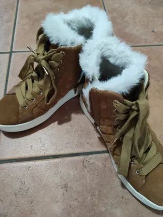 Stivaletti Geox marroni pelliccia