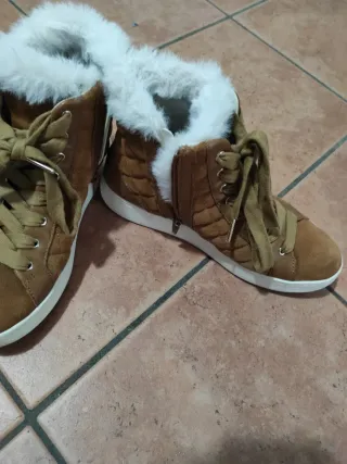 Stivaletti Geox marroni pelliccia