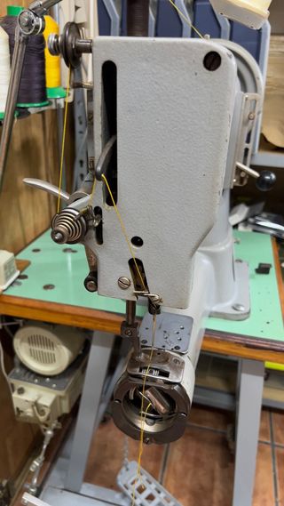 Máquina de coser Adler 105-64