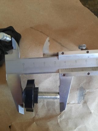 2 TORNILLOS PARA ASIENTOS DE PUCH Y OTRAS MARCAS