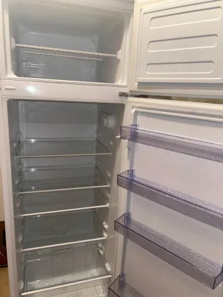 Nevera Beko Blanca 160cm  precio negociable