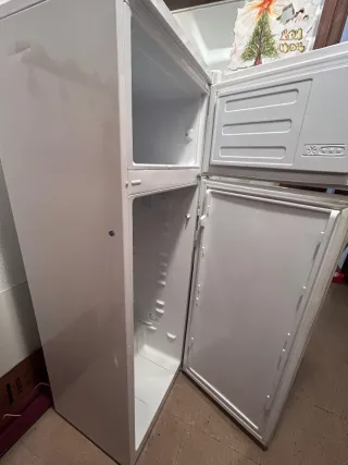 Nevera Beko Blanca 160cm  precio negociable