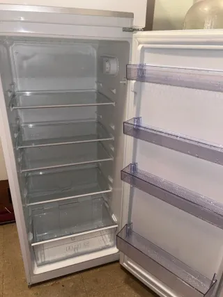 Nevera Beko Blanca 160cm  precio negociable