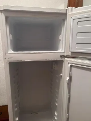 Nevera Beko Blanca 160cm  precio negociable