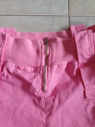 Gonna rosa corta con zip