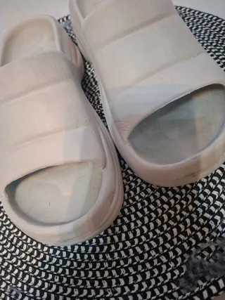 Chanclas Bimba y Lola Beige