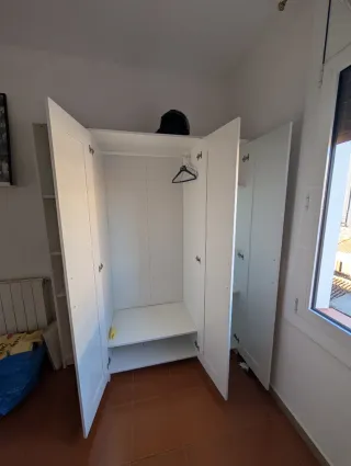 Armario IKEA BRIMNES blanco con espejo