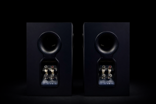 Bowers & Wilkins 606 S2 Anniversary Edition Negro