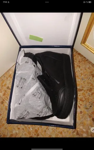 Stivaletti neri zeppa