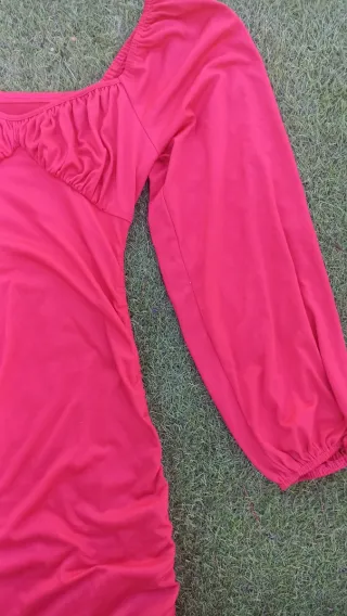 Vestido rojo fruncido
