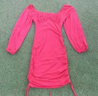 Vestido rojo fruncido