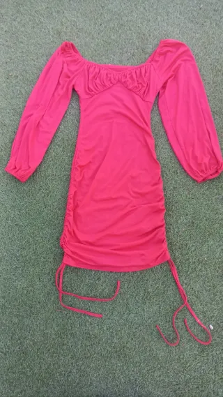 Vestido rojo fruncido