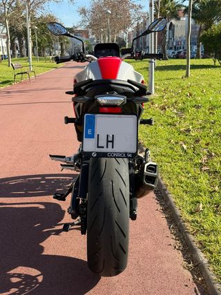BMW F900R 2020 Muy equipada