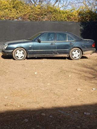 Despiece Mercedes Clase E 290 TD