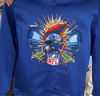 Sudadera NFL con casco y balón