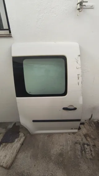 Puerta Trasera Derecha VW Caddy 2007