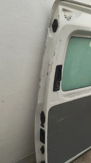 Puerta Trasera Derecha VW Caddy 2007