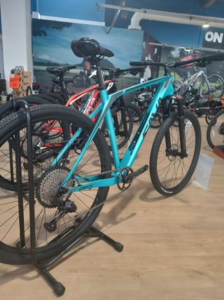 Bicicleta SAVA de Carbono