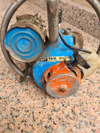 Taladro antiguo gasolina
