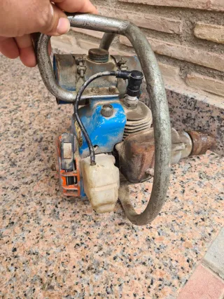 Taladro antiguo gasolina