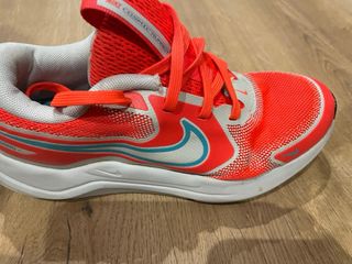 Zapatillas Nike Correr Niño Rojas y Turquesa