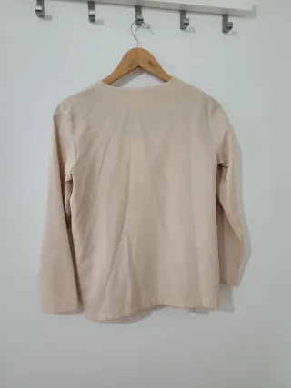 Conjunto blusa y camiseta beige Talla S