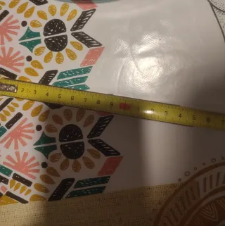 Pasadores embutidos de latón para puerta