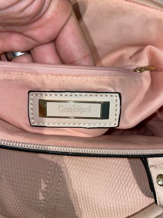 Borsa a spalla rosa con dettagli oro