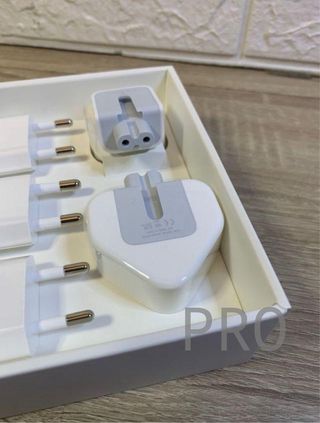 World Travel Adapter Kit Apple