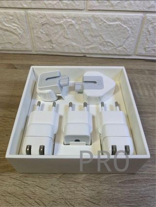 World Travel Adapter Kit Apple