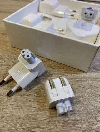 World Travel Adapter Kit Apple