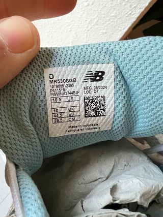 Zapatilla New Balance M530 Plata y Blanco