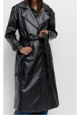 Gabardina Piel Sintética Pull&Bear Negra