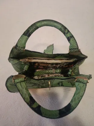 Bolso verde estampado serpiente