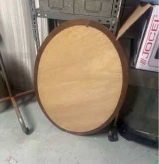 Espejo ovalado de madera