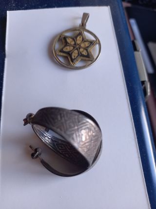 Conjunto customizado: Boina, Colgante y Aro Plata