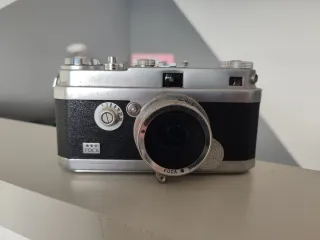 Cámara Analógica FOCA Plata y Negra y agfa Karat