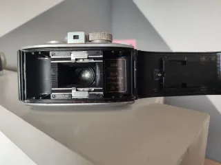 Cámara Analógica FOCA Plata y Negra y agfa Karat