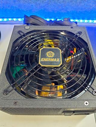 Fuente Enermax Revolution X’t 430W semi-modular 80