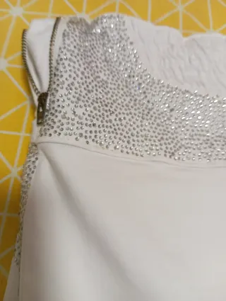 Pantalones vaqueros blancos con pedrería