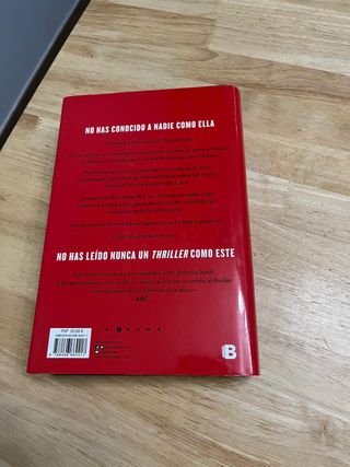 LIBRO "REINA ROJA" DE JUAN GÓMEZ-JURADO