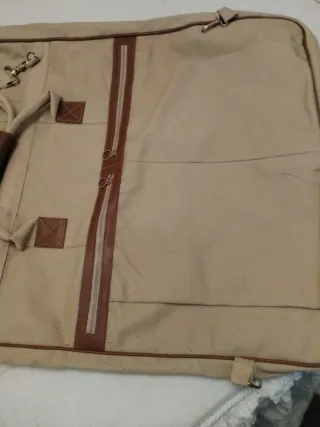 Portatrajes y maletín de viaje