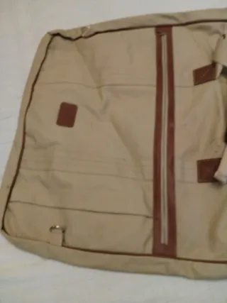 Portatrajes y maletín de viaje