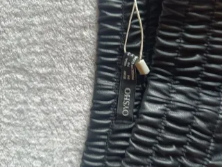 Shorts Oysho efecto piel Talla M
